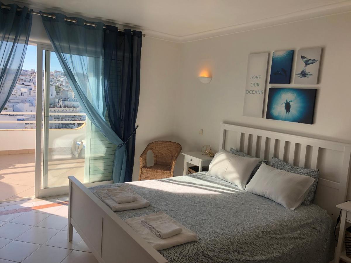 Beachfront 2 Bedroom Apartment *